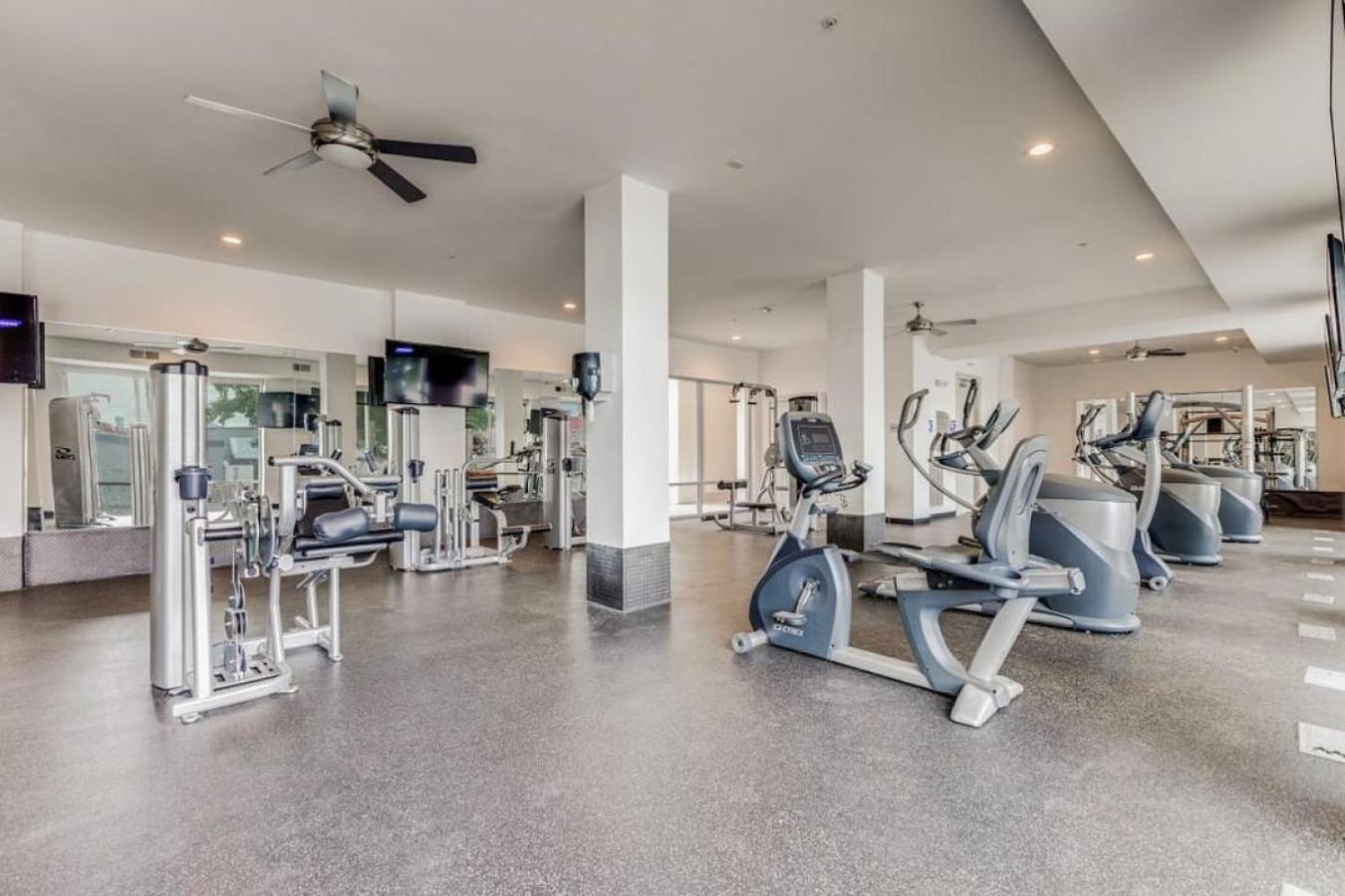 Apartment Landing At Lofts On Main - 1 Bedroom In Tobin Hill
